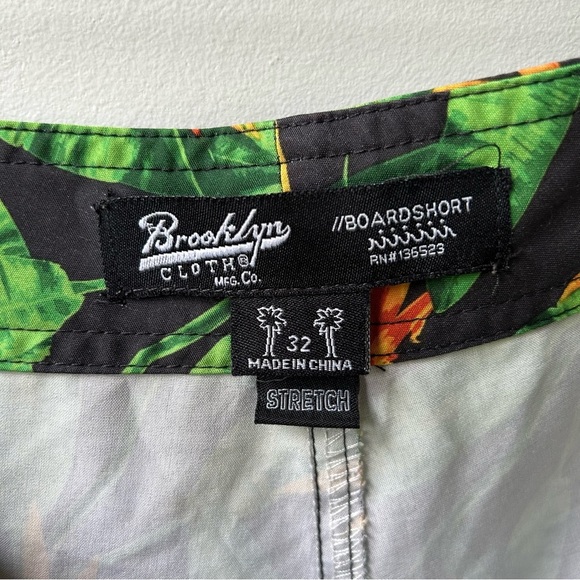 Brooklyn Cloth bird of paradise men’s drawstring board shorts - Picture 7 of 9